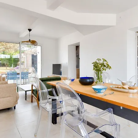 à 220m De La Plage, Maison Avec Jardin Pour 4