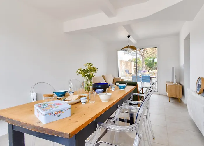 Prázdninový dům A 220m De La Plage, Maison Avec Jardin Pour 4